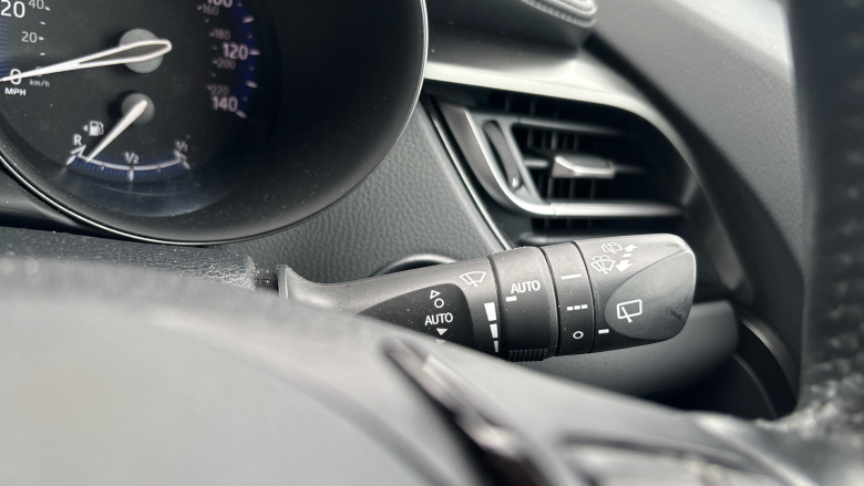 Toyota C-HR 1.8 Hybrid Design 5dr CVT Hybrid Hatchback